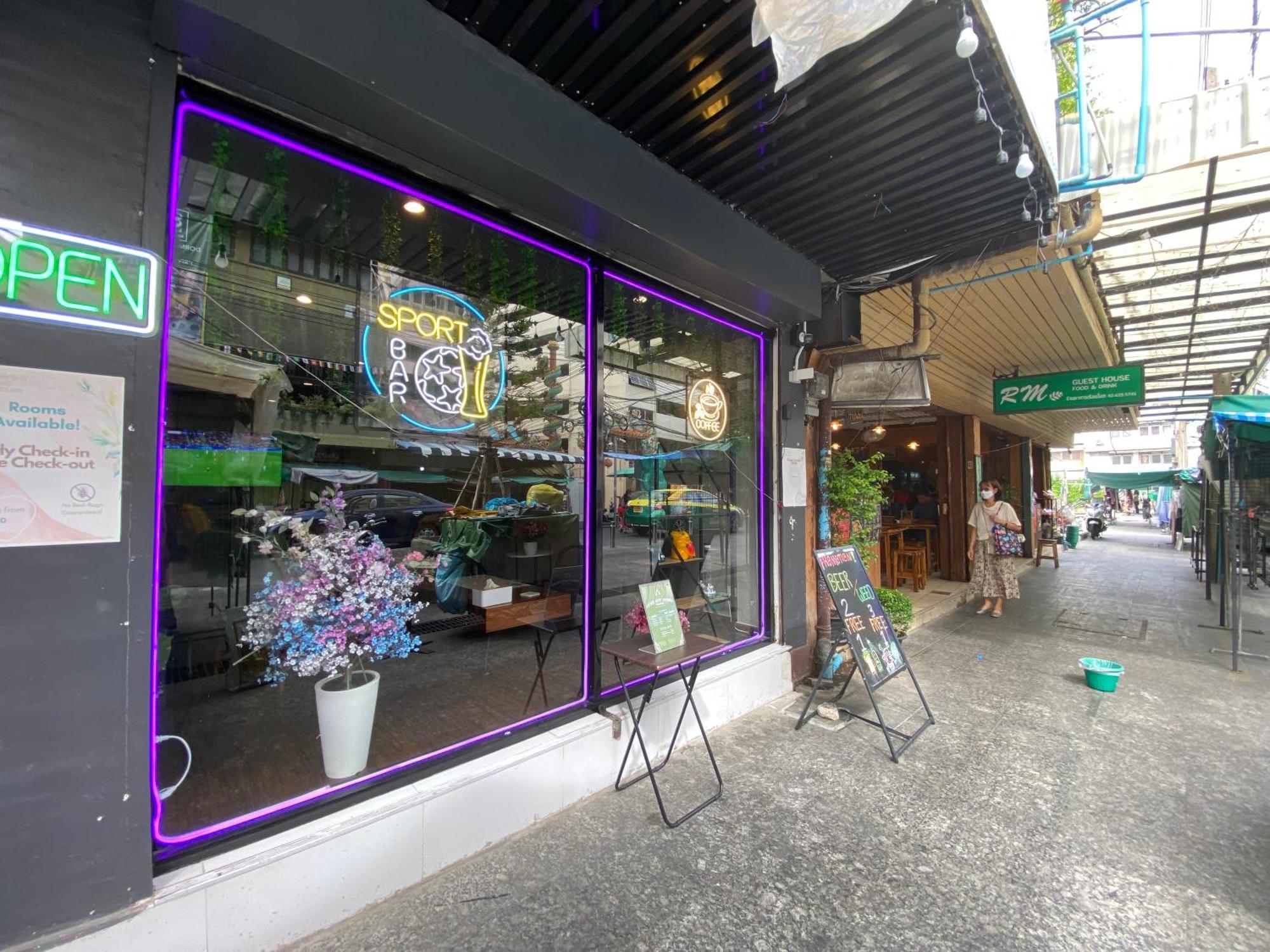 Bud Brew Beyond Dispensary And Hotel バンコク都 エクステリア 写真