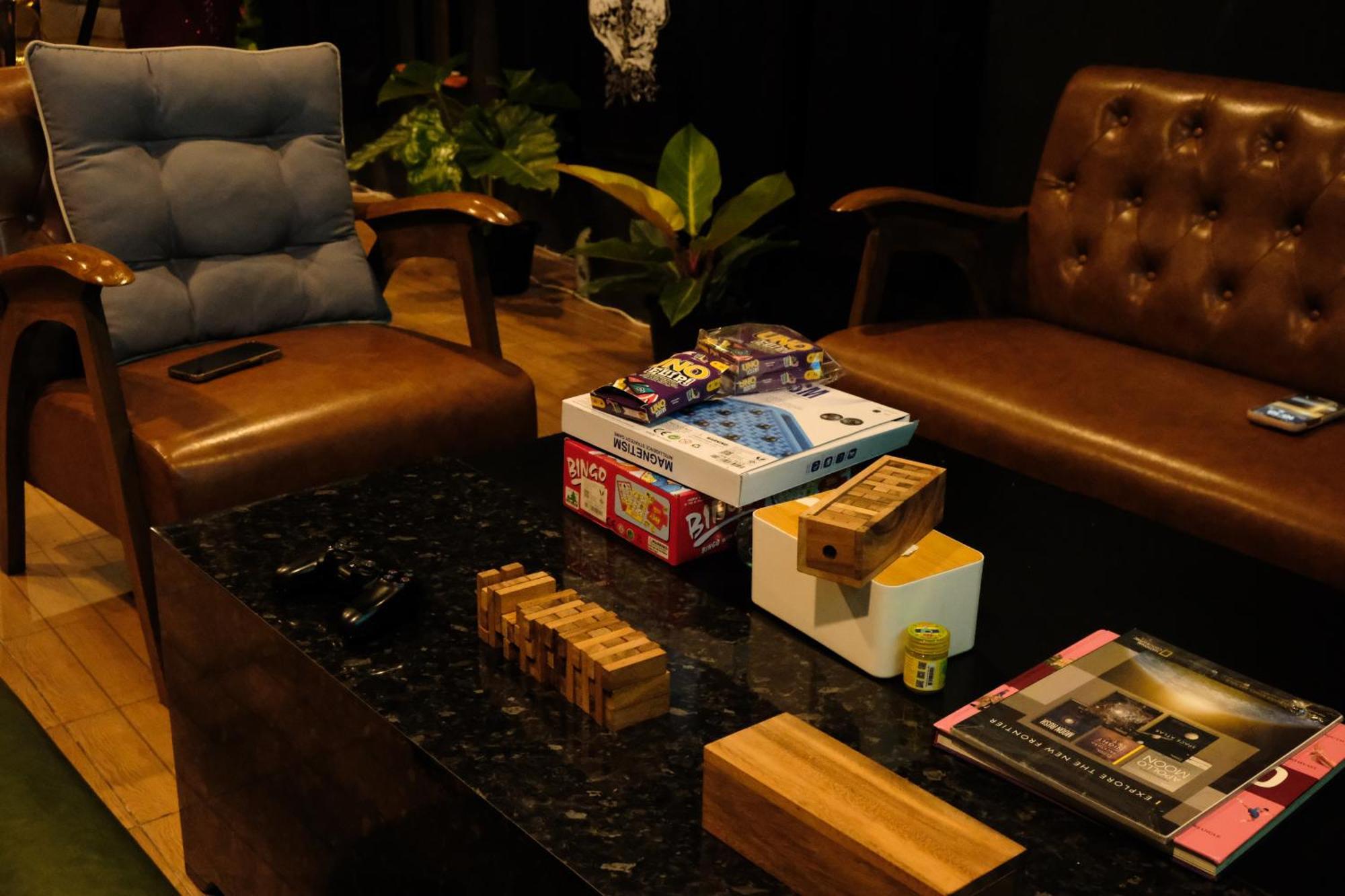 Bud Brew Beyond Dispensary And Hotel バンコク都 エクステリア 写真