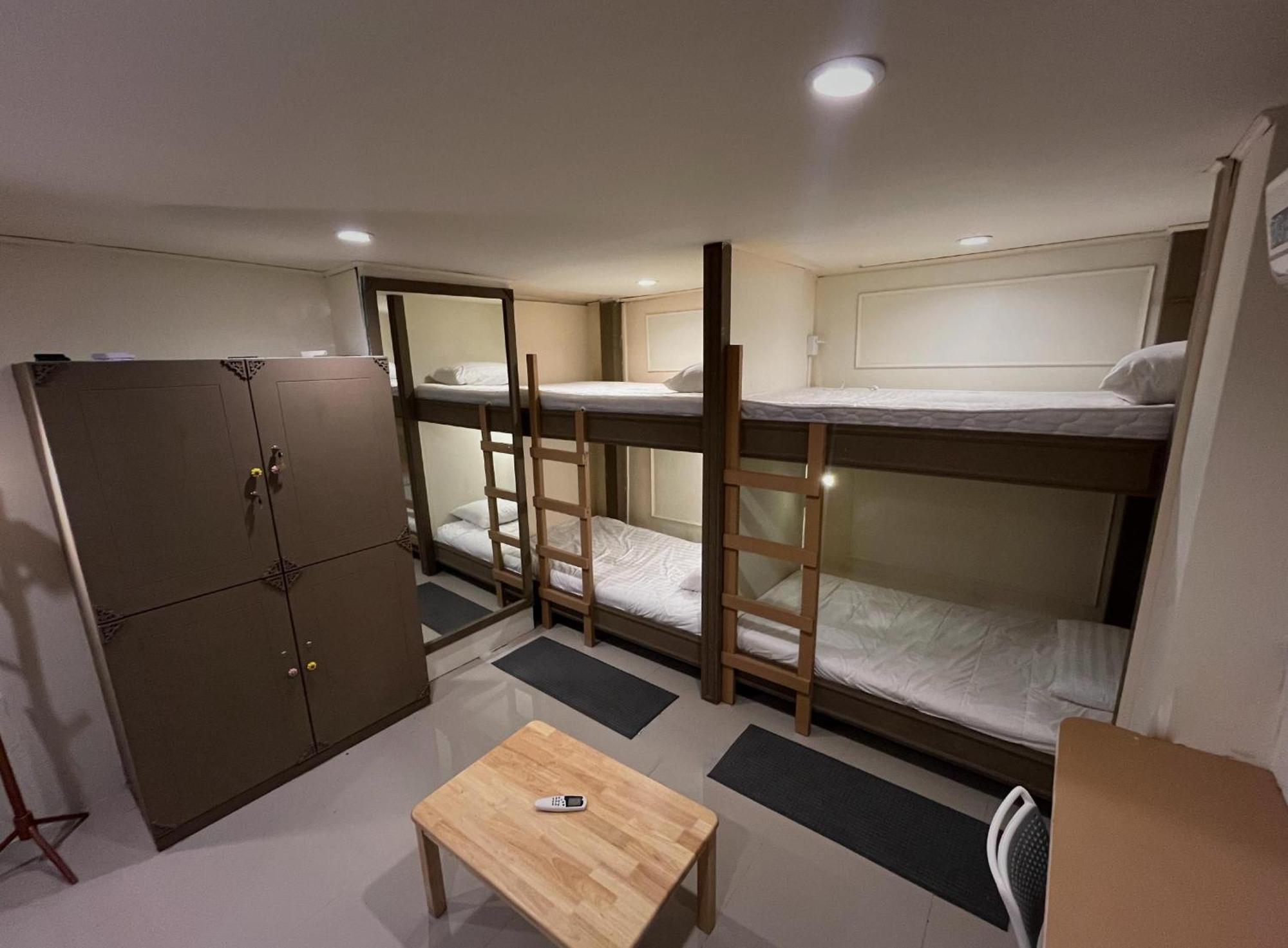 Bud Brew Beyond Dispensary And Hotel バンコク都 エクステリア 写真